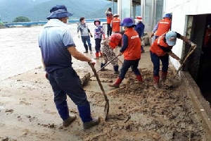 왕조1동주민 황전면수해현장에 가다