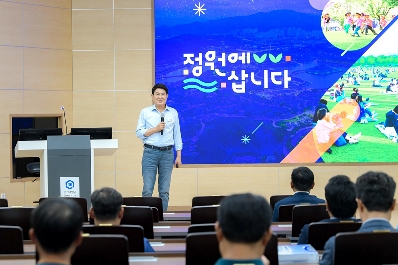 9월12일 노관규 순천시장이 순천대 경영행정대학원 최고관리자과정에서 강의하고 있다.