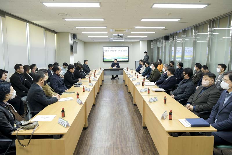 2-2 지난 7일 2023정원박람회 성공 개최를 위해 기업체, 소상공인 등 각계에서 입장권 구매와 기부금을 기탁했다2